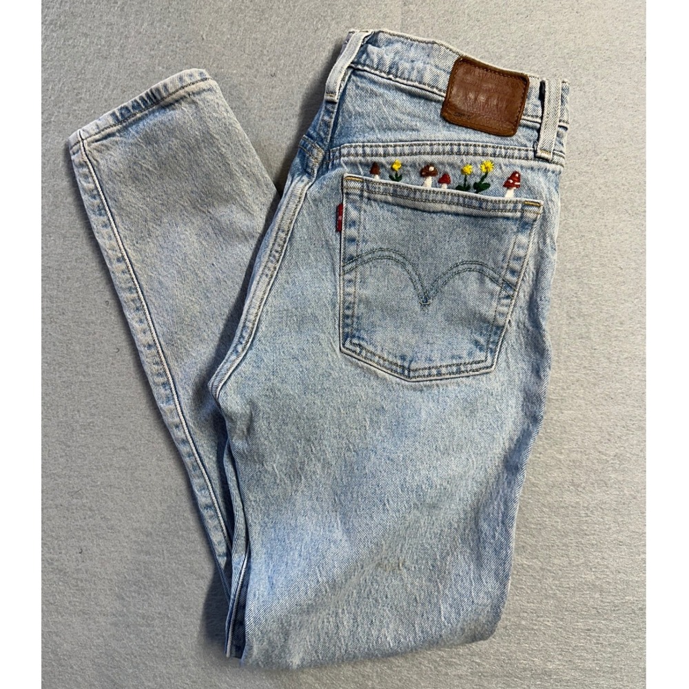 Levi 501 Light Wash Jeans Embroidered Mushroom Floral 90's Mom Whimsy
